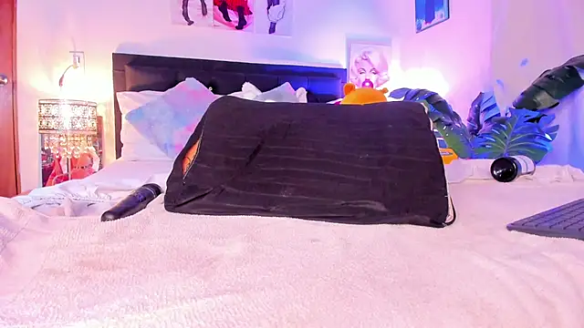 annita lopez online show from 02-24-25, 06:16