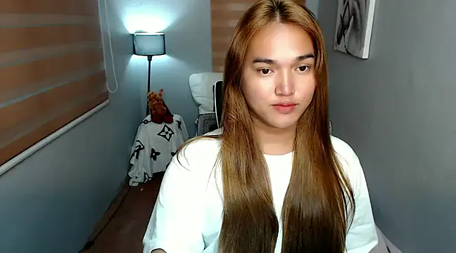 Snapshot of MoaningKylie chatting on 12-07-24, 04:36 MoaningKylie online show from 12-07-24, 04:36