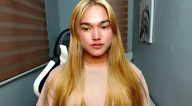 Snapshot of MoaningKylie chatting on 01-26-25, 01:09 MoaningKylie online show from 01-26-25, 01:09