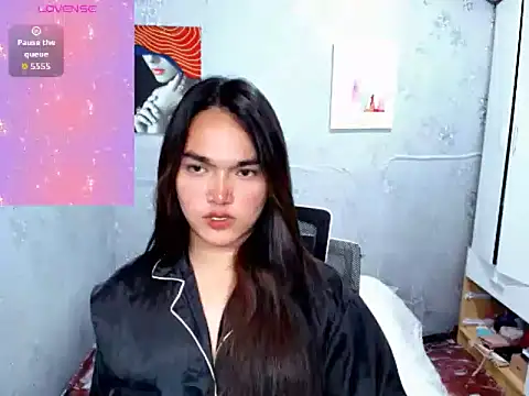 Snapshot of MoaningKylie chatting on 10-07-25, 02:53 MoaningKylie online show from 10-07-25, 02:53