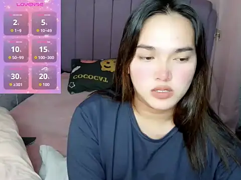 Snapshot of MoaningKylie chatting on 02-10-26, 04:27 MoaningKylie online show from 02-10-26, 04:27