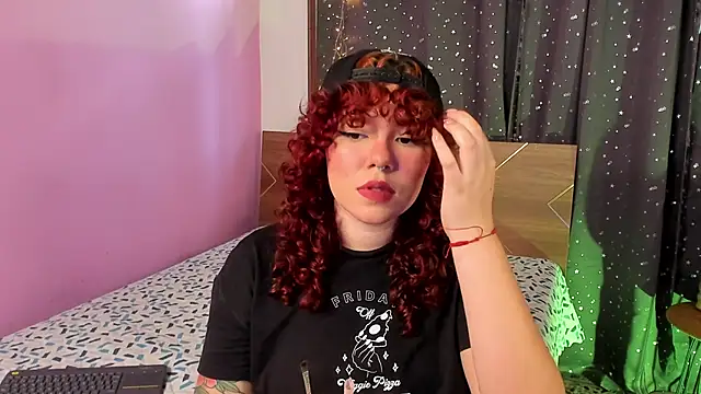 Snapshot of Amy_art chatting on 03-14-25, 06:07 Amy art online show from 03-14-25, 06:07