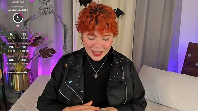 Snapshot of Amy_art chatting on 10-28-25, 08:33 Amy art online show from 10-28-25, 08:33