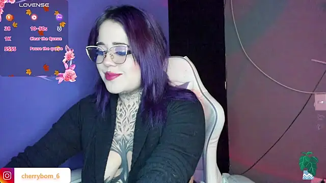 Snapshot of cherrybom_ chatting on 12-13-24, 05:38 cherrybom online show from 12-13-24, 05:38