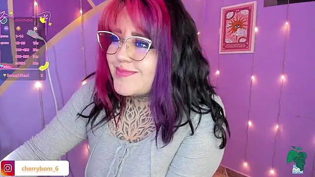 Snapshot of cherrybom_ chatting on 09-11-25, 08:09 cherrybom online show from 09-11-25, 08:09