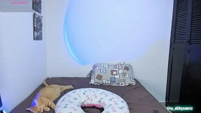 Snapshot of Abby_Saenz01 chatting on 09-14-25, 12:21 Abby Saenz01 online show from 09-14-25, 12:21