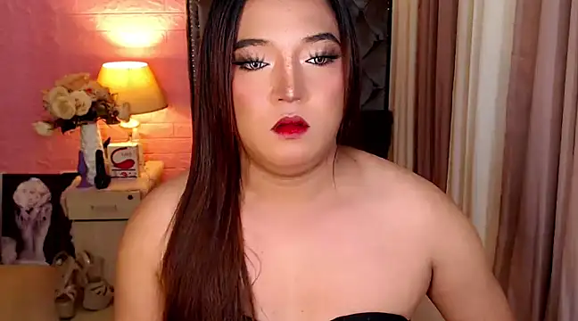 Snapshot of Urgirl_Ekang chatting on 03-07-25, 06:24 Urgirl Ekang online show from 03-07-25, 06:24