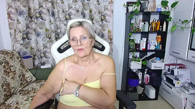 Snapshot of Selenna57 chatting on 02-24-25, 09:41 Selenna57 online show from 02-24-25, 09:41