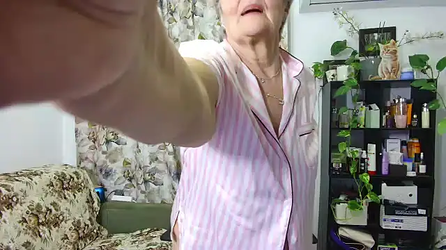 Snapshot of Selenna57 chatting on 03-15-25, 10:00 Selenna57 online show from 03-15-25, 10:00