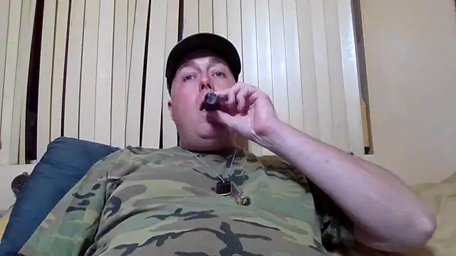 Snapshot of ThriilSergeant15 chatting on 12-21-24, 02:19 ThriilSergeant15 online show from 12-21-24, 02:19