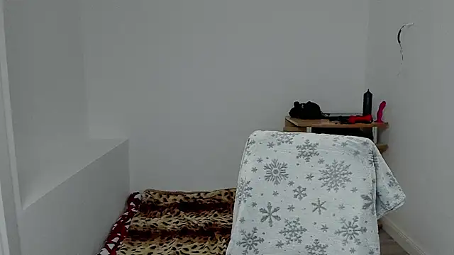 Snapshot of sexxymuscles4u chatting on 12-12-24, 09:40 sexxymuscles4u online show from 12-12-24, 09:40