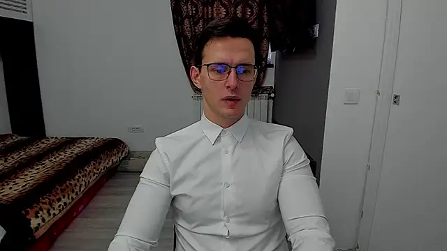 Snapshot of sexxymuscles4u chatting on 01-29-25, 06:22 sexxymuscles4u online show from 01-29-25, 06:22