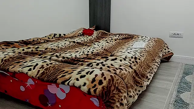 Snapshot of sexxymuscles4u chatting on 02-20-25, 06:35 sexxymuscles4u online show from 02-20-25, 06:35