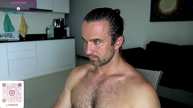 Snapshot of Jonathan___123 chatting on 11-15-25, 03:26 Jonathan 123 online show from 11-15-25, 03:26