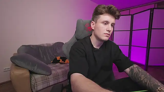 Snapshot of zverev_dima chatting on 11-09-25, 11:03 zverev dima online show from 11-09-25, 11:03