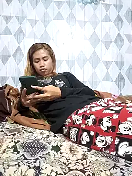 Snapshot of Cutie_body11 chatting on 12-10-24, 07:26 Cutie body11 online show from 12-10-24, 07:26