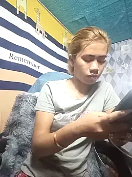 Snapshot of Cutie_body11 chatting on 12-13-24, 12:53 Cutie body11 online show from 12-13-24, 12:53