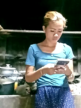 Snapshot of Cutie_body11 chatting on 12-19-24, 12:12 Cutie body11 online show from 12-19-24, 12:12