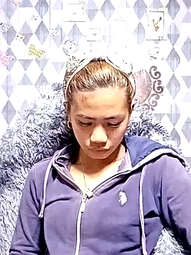 Snapshot of Cutie_body11 chatting on 01-14-25, 01:04 Cutie body11 online show from 01-14-25, 01:04