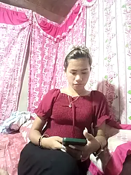 Snapshot of Cutie_body11 chatting on 02-07-25, 11:12 Cutie body11 online show from 02-07-25, 11:12