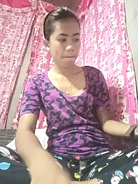 Snapshot of Cutie_body11 chatting on 02-19-25, 06:22 Cutie body11 online show from 02-19-25, 06:22