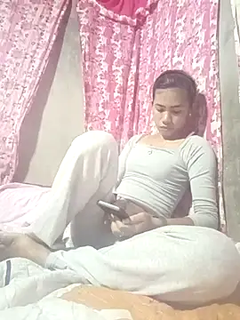 Snapshot of Cutie_body11 chatting on 02-25-25, 01:30 Cutie body11 online show from 02-25-25, 01:30