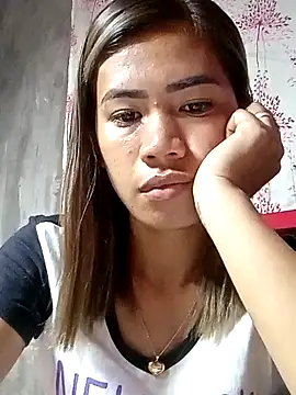 Snapshot of Cutie_body11 chatting on 03-18-25, 05:41 Cutie body11 online show from 03-18-25, 05:41