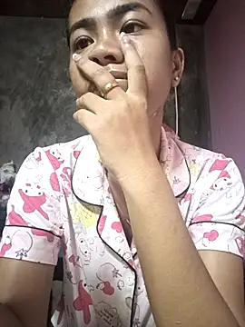 Snapshot of Cutie_body11 chatting on 10-11-25, 01:05 Cutie body11 online show from 10-11-25, 01:05