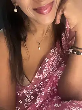 Snapshot of naughtyjaanu chatting on 03-05-25, 07:06 naughtyjaanu online show from 03-05-25, 07:06