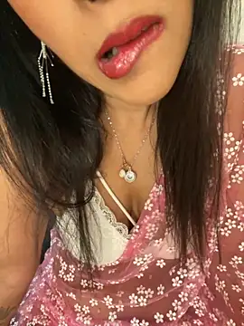 Snapshot of naughtyjaanu chatting on 11-18-25, 10:14 naughtyjaanu online show from 11-18-25, 10:14