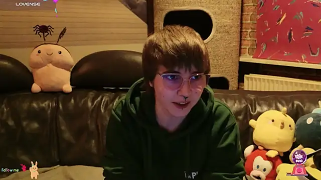 Snapshot of GamerGirl_Eve chatting on 10-29-25, 07:26 GamerGirl Eve online show from 10-29-25, 07:26