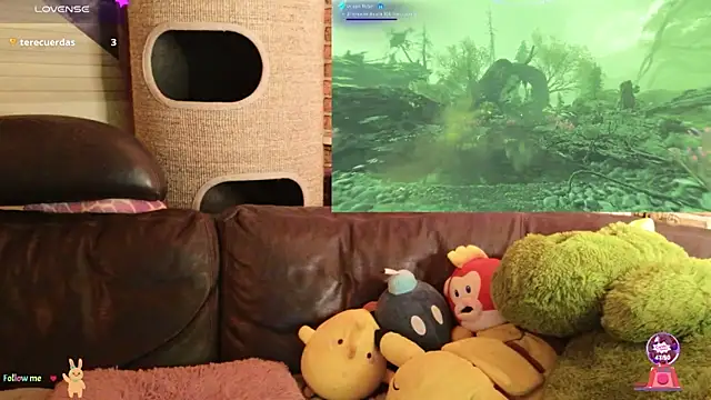 Snapshot of GamerGirl_Eve chatting on 11-06-25, 07:15 GamerGirl Eve online show from 11-06-25, 07:15