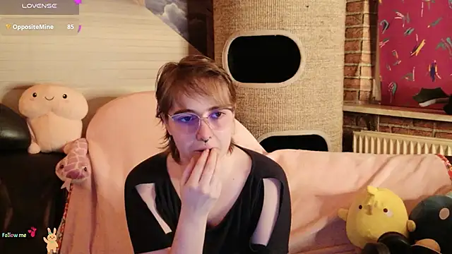 Snapshot of GamerGirl_Eve chatting on 12-03-25, 06:28 GamerGirl Eve online show from 12-03-25, 06:28