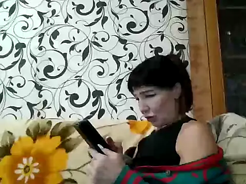 Snapshot of JeaneDavis chatting on 10-07-25, 10:34 JeaneDavis online show from 10-07-25, 10:34