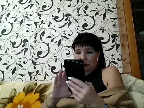 Snapshot of JeaneDavis chatting on 10-12-25, 01:10 JeaneDavis online show from 10-12-25, 01:10