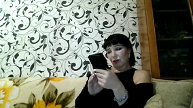 Snapshot of JeaneDavis chatting on 11-27-25, 04:53 JeaneDavis online show from 11-27-25, 04:53