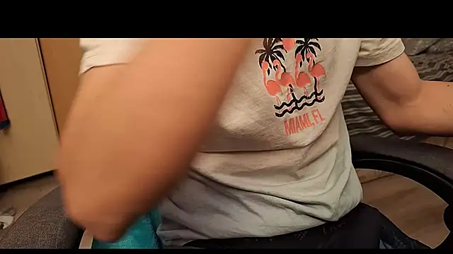 Snapshot of Danyell_K287 chatting on 10-01-25, 07:42 Danyell K287 online show from 10-01-25, 07:42