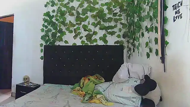 caribbeanlover1 online show from 02-21-26, 01:23