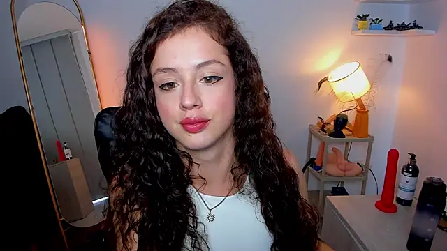 Cassandra Caiin online show from 09-30-25, 08:14