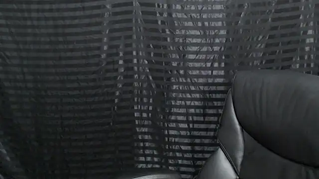 Snapshot of ThickD2C chatting on 12-31-24, 07:07 ThickD2C online show from 12-31-24, 07:07