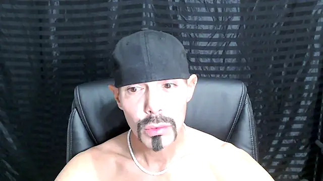 Snapshot of ThickD2C chatting on 01-03-25, 07:50 ThickD2C online show from 01-03-25, 07:50