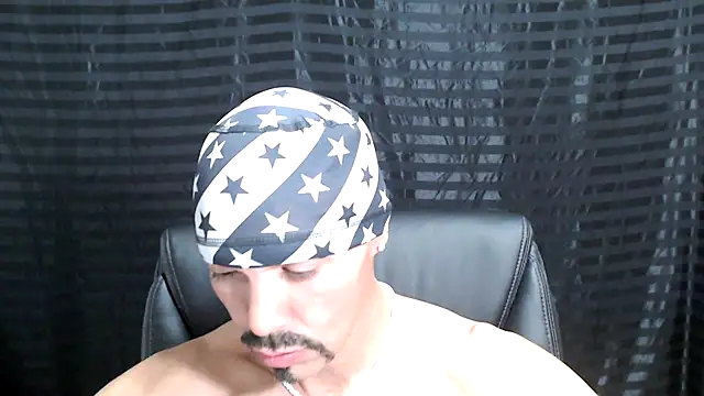 Snapshot of ThickD2C chatting on 01-22-25, 07:56 ThickD2C online show from 01-22-25, 07:56