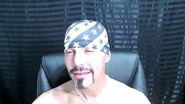 Snapshot of ThickD2C chatting on 01-23-25, 02:02 ThickD2C online show from 01-23-25, 02:02