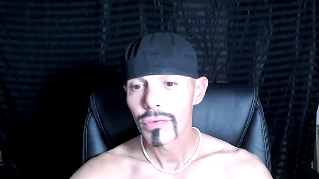 Snapshot of ThickD2C chatting on 01-26-25, 07:52 ThickD2C online show from 01-26-25, 07:52