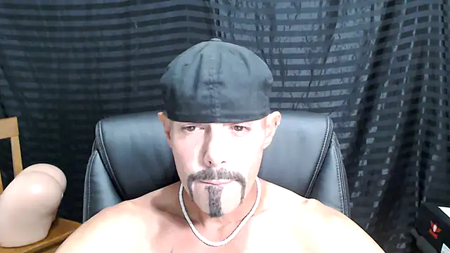 Snapshot of ThickD2C chatting on 03-02-25, 07:45 ThickD2C online show from 03-02-25, 07:45