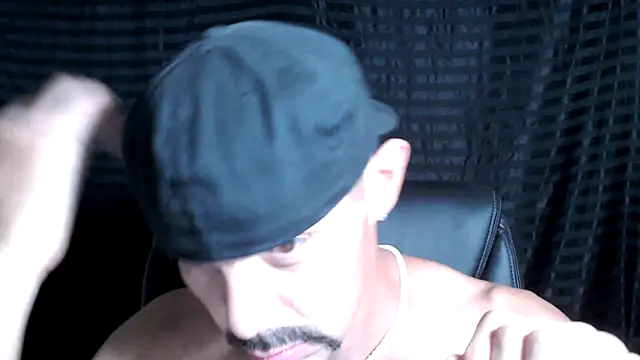 Snapshot of ThickD2C chatting on 03-13-25, 06:34 ThickD2C online show from 03-13-25, 06:34