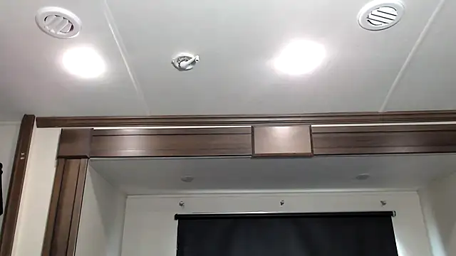 ThickD2C online show from 11-15-25, 06:04