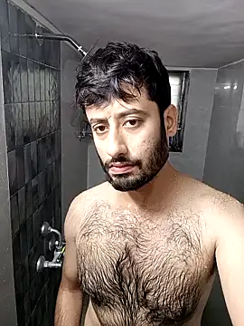 Snapshot of SimplyKarthik09 chatting on 11-05-25, 05:40 SimplyKarthik09 online show from 11-05-25, 05:40