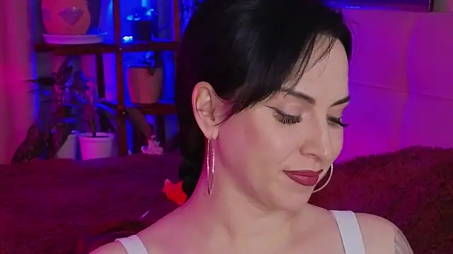 lily conor online show from 11-21-25, 06:50