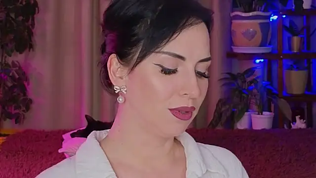 lily conor online show from 11-30-25, 03:05